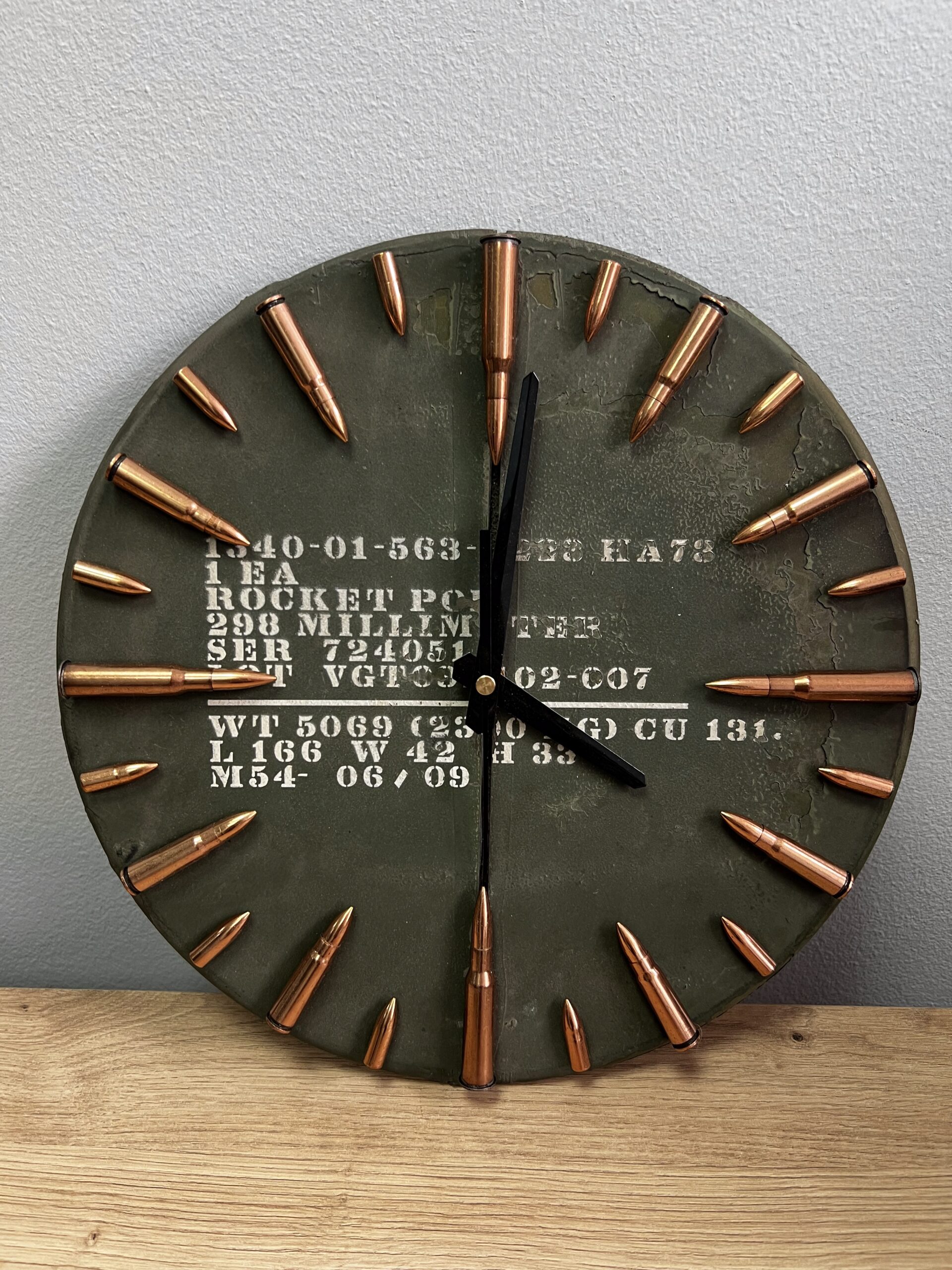 Годинник з гільзами